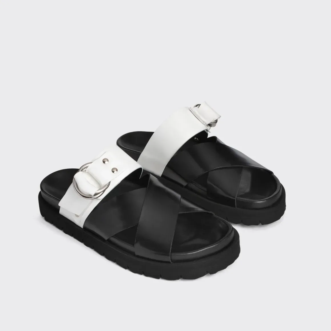 PIERRE HARDY CROSS RIDER FLAT SANDAL Black,white Fashion