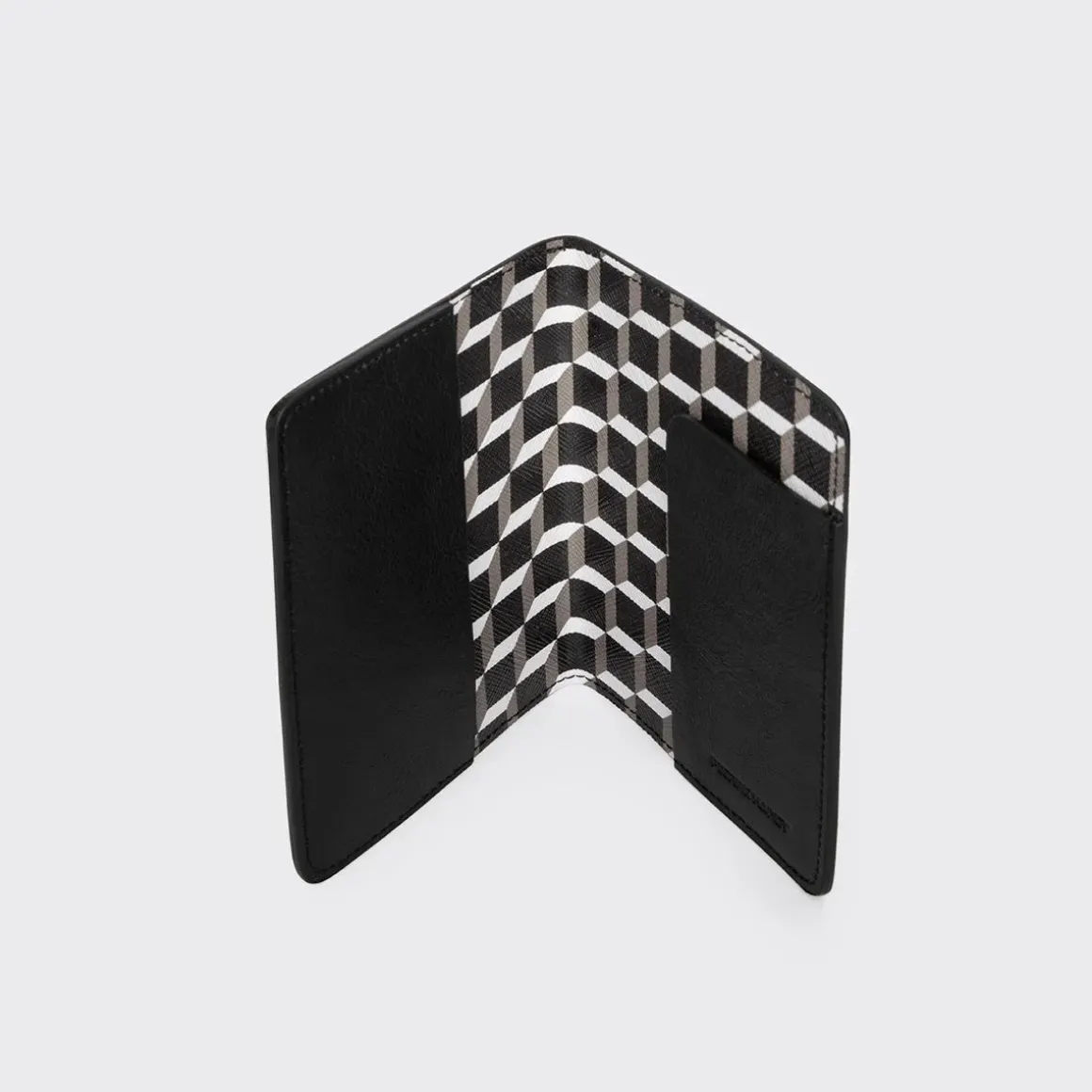 PIERRE HARDY PASSPORT HOLDER Black,white Cheap